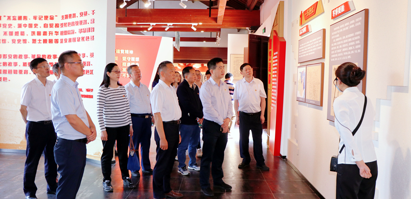 傳承紅色基因，踐行初心使命——合肥高新區(qū)總工會(huì)黨支部與兩淮控股集團(tuán)機(jī)關(guān)黨支部聯(lián)合開(kāi)展主題黨日活動(dòng)